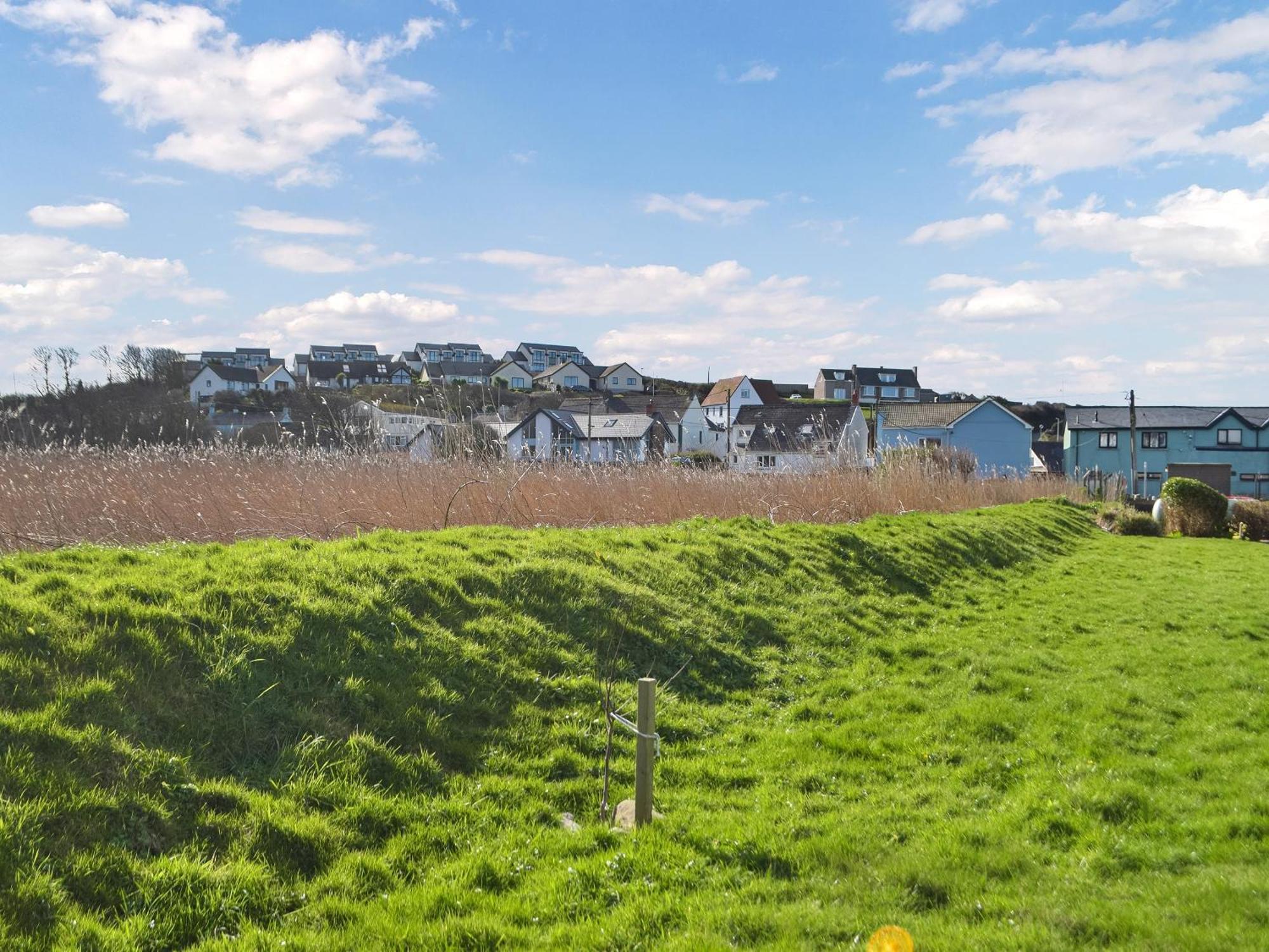 Neptunes Nest Broad Haven Exterior photo